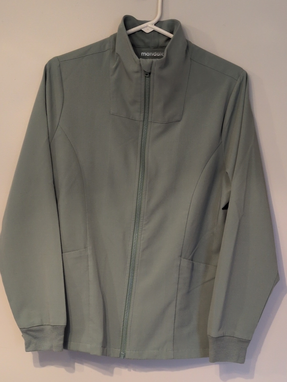 Women's Modern Scrub Jacket Sage Mandala Medium